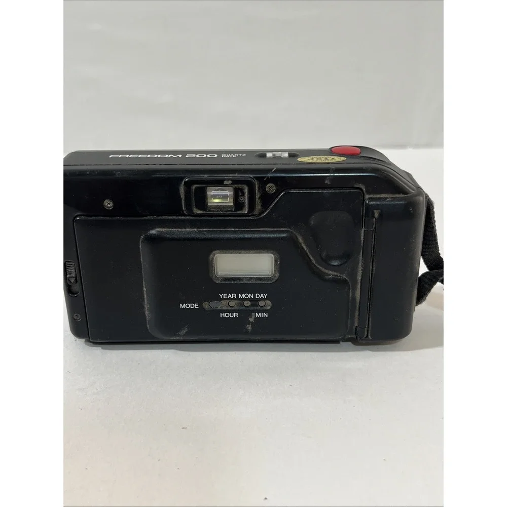 Minolta Freedom QD 35mm Film Camera Black Autofocus Quartz Date VTG NOT TESTED